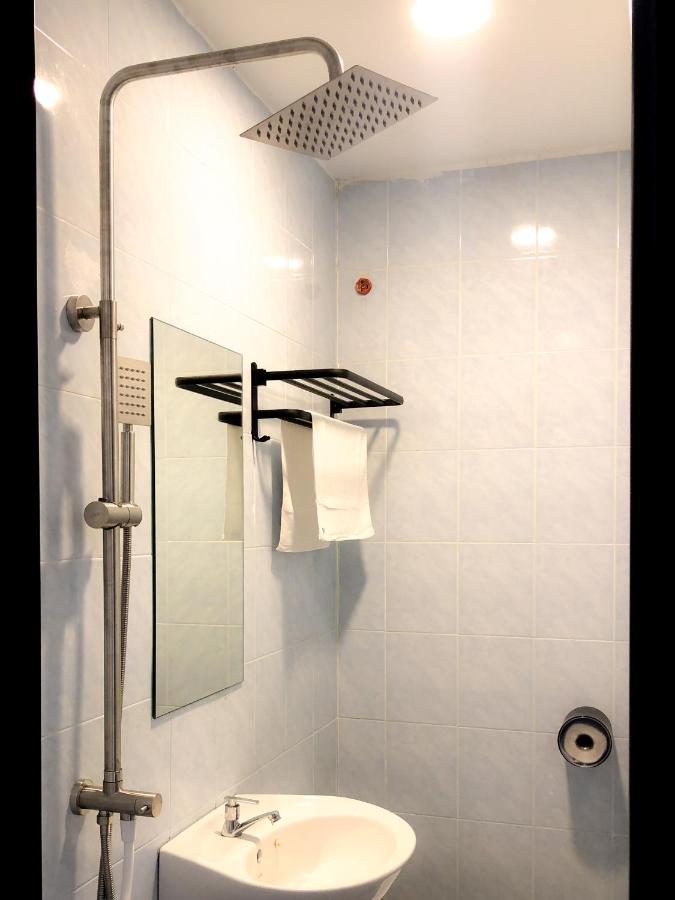 Hotel Hako Xpress Tmn Skudai Baru Esterno foto