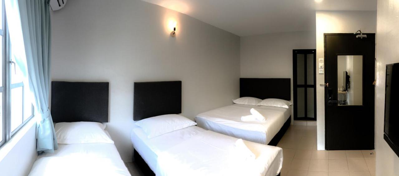 Hotel Hako Xpress Tmn Skudai Baru Esterno foto